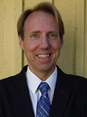 Dr Isak Lindstedt